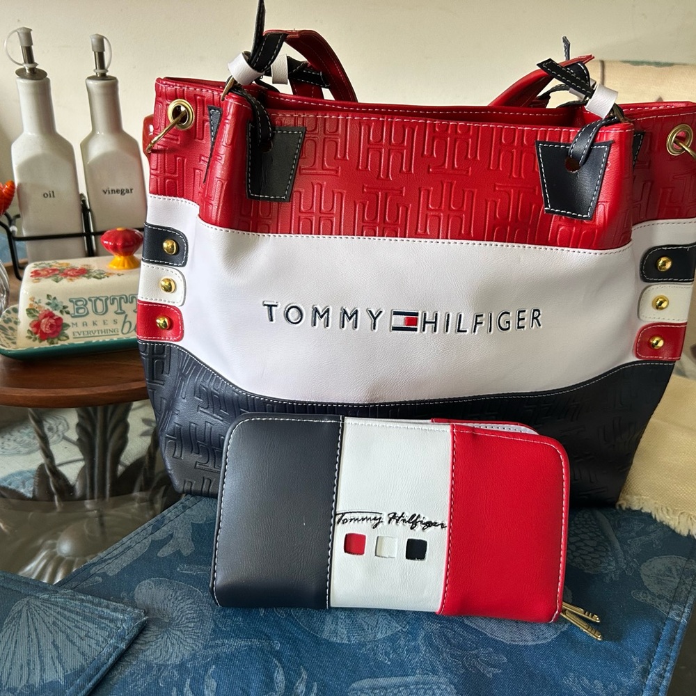 💙❤️🤍 TOMMY MINI TOTE ❤️💙🤍
